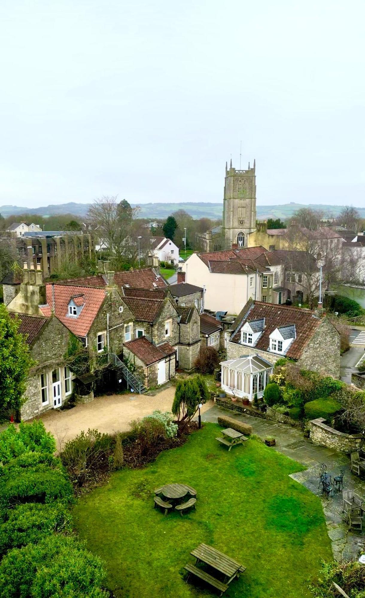The Old Manor House 3* Keynsham
