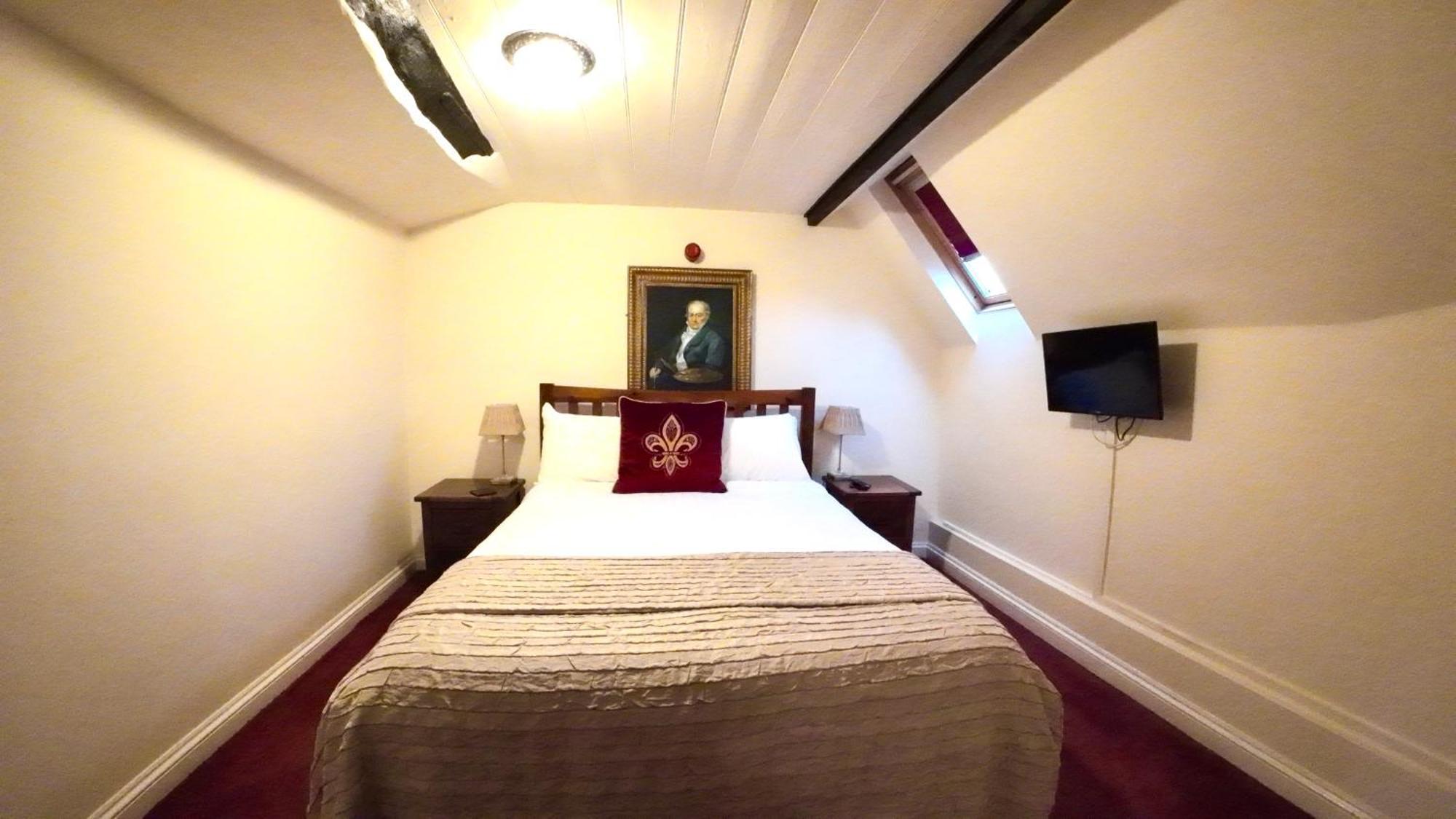 The Old Manor House 3* Keynsham