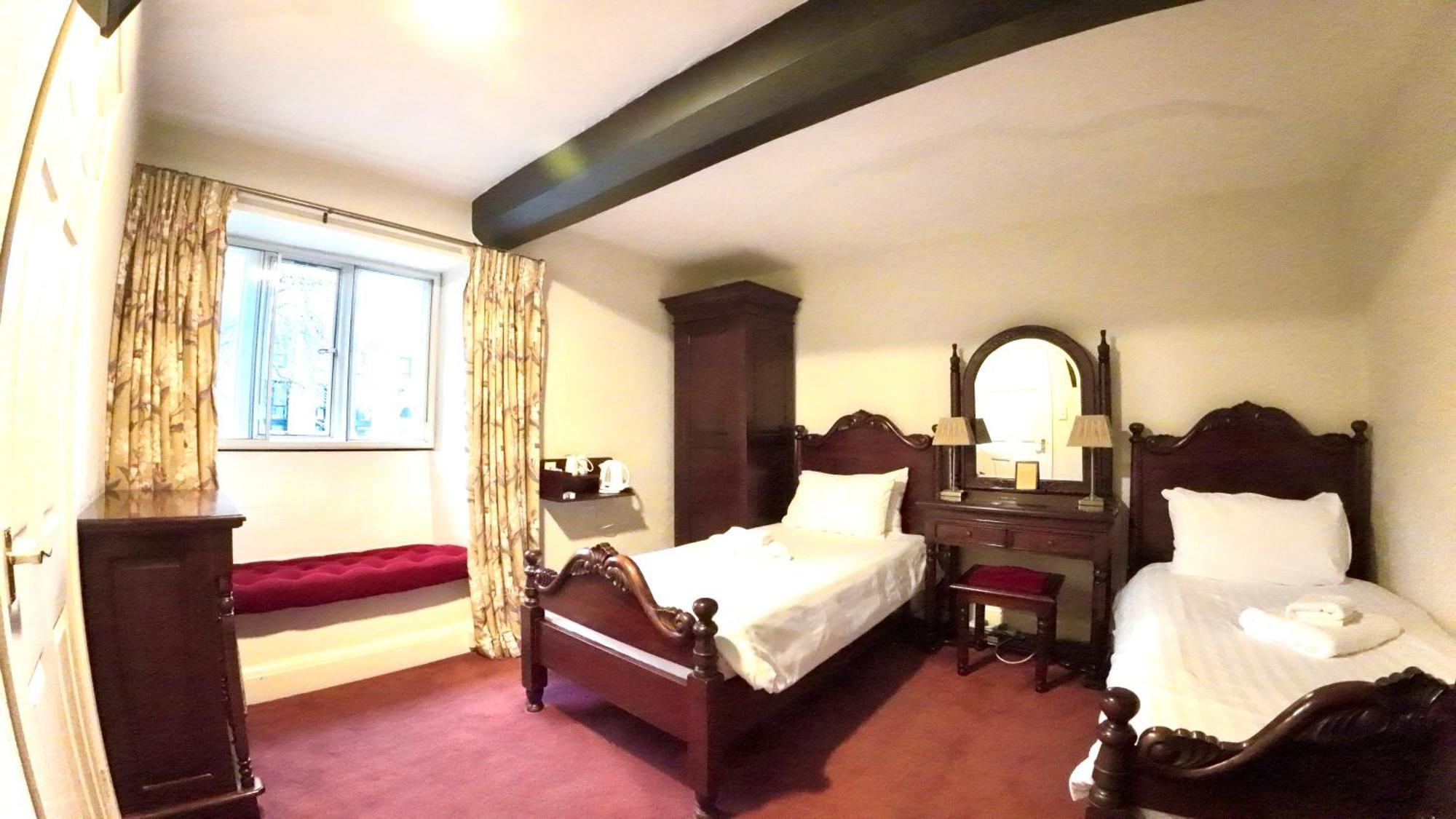 Hotel The Old Manor House 3*
