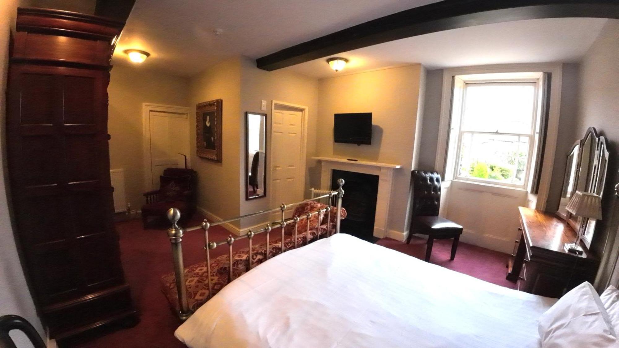 Hotel The Old Manor House 3*