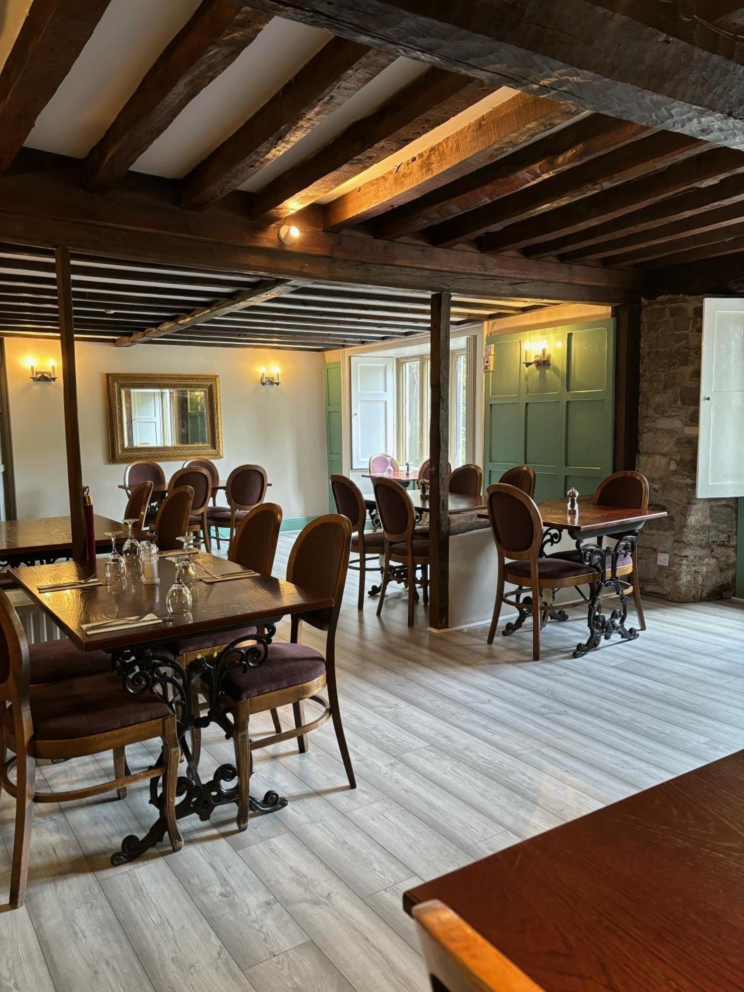 The Old Manor House 3* Keynsham