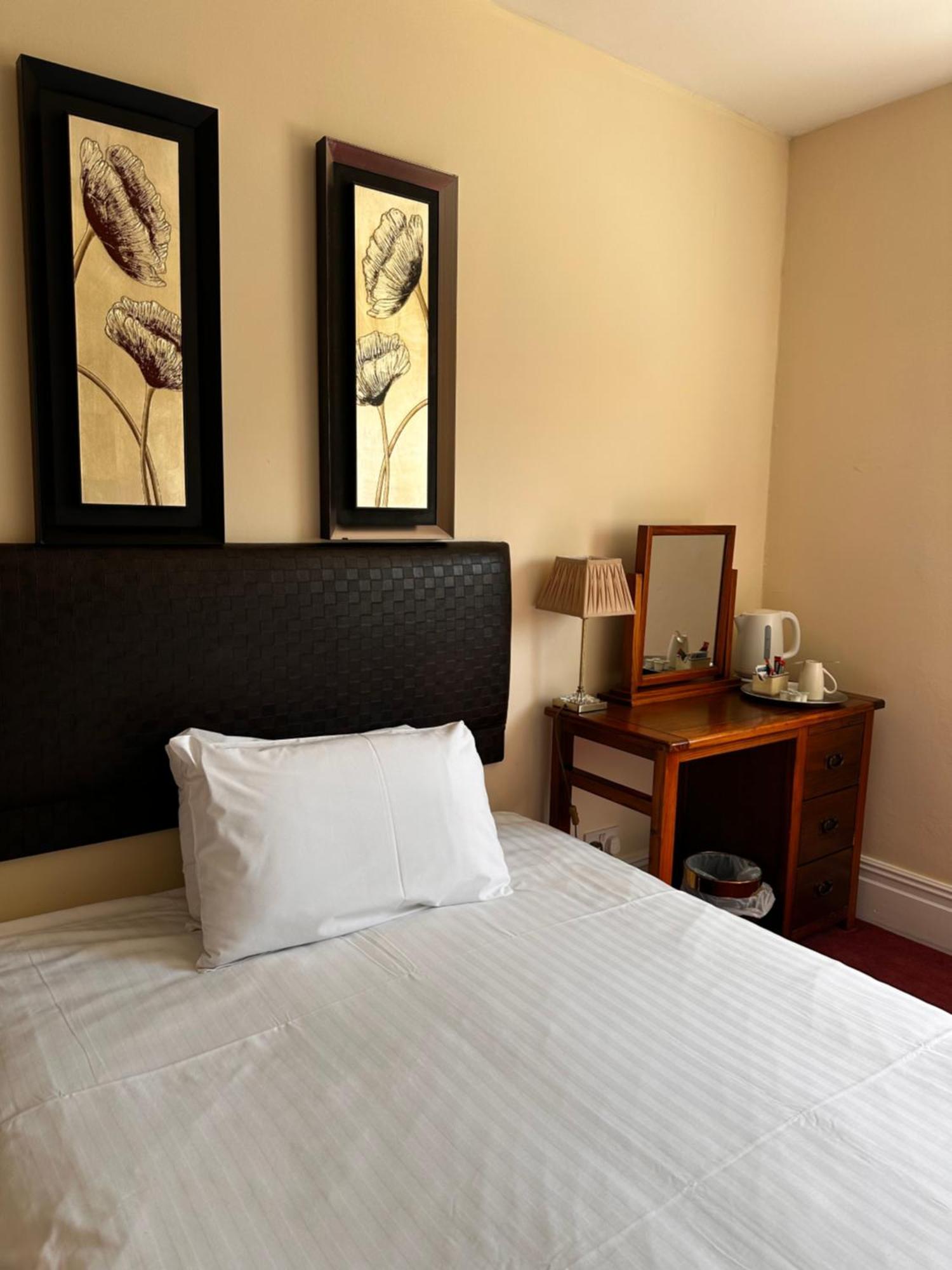 Hotel The Old Manor House 3*