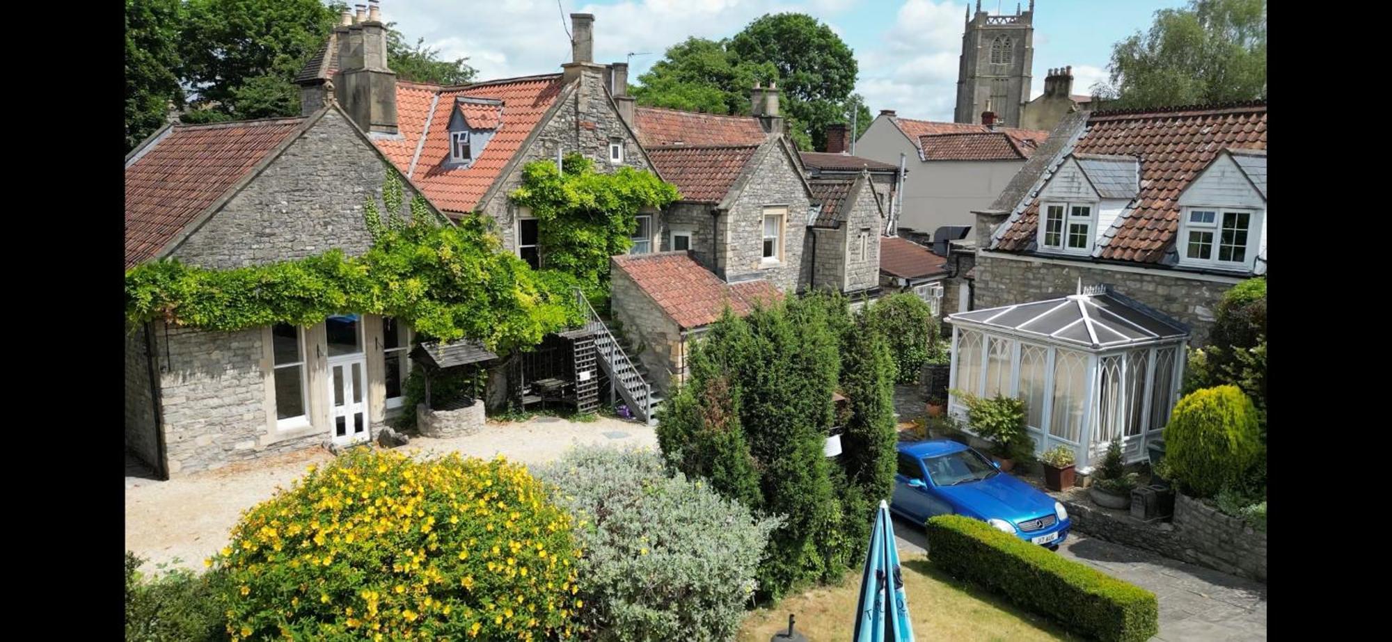The Old Manor House 3*